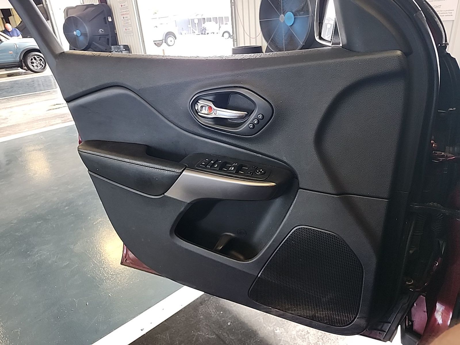 2019 Jeep Cherokee  Limited AWD