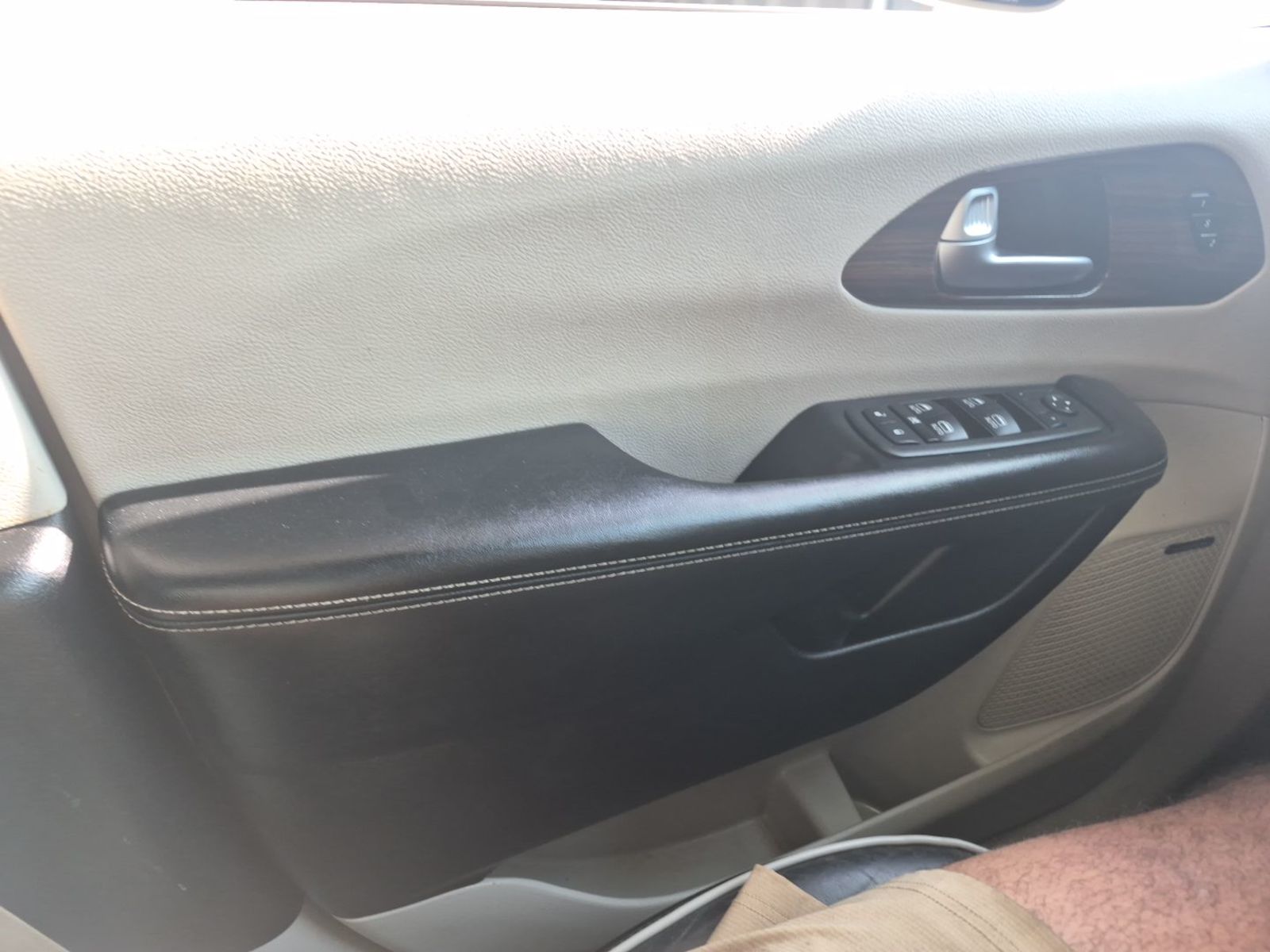 2022 Chrysler Pacifica  Limited FWD