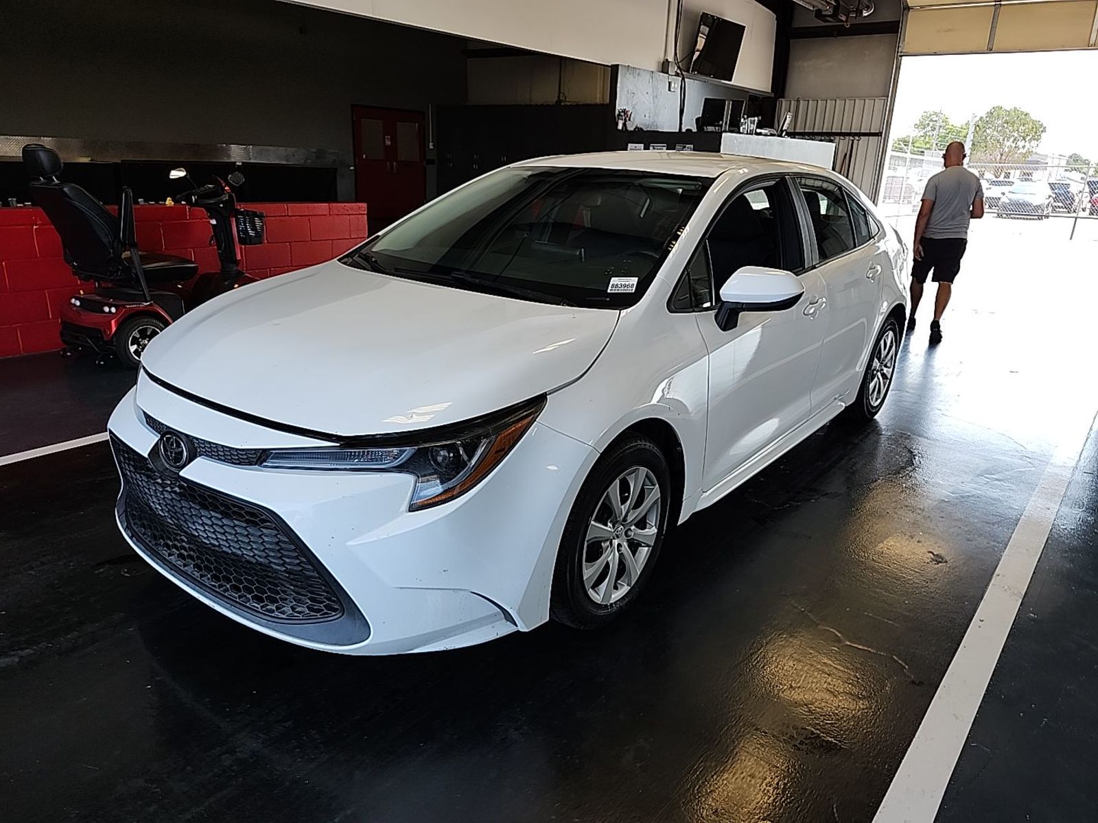 2021 Toyota Corolla  LE FWD