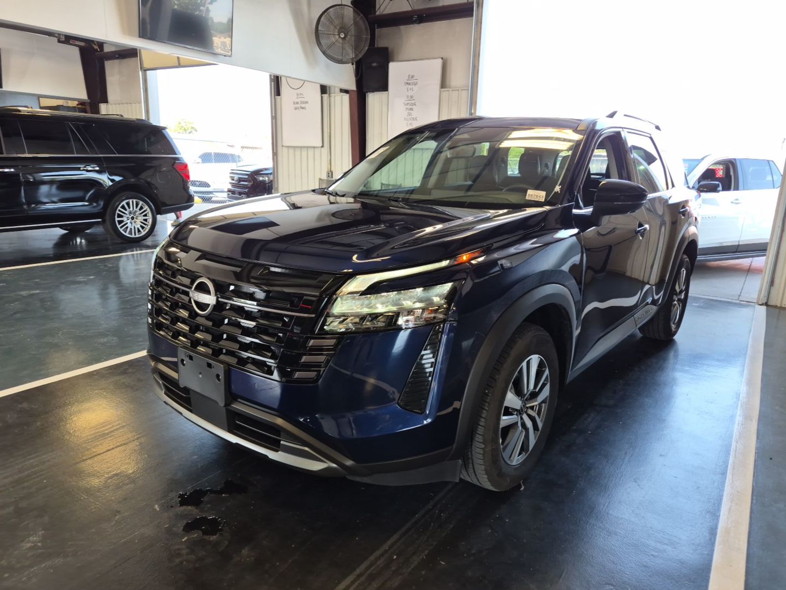 2026 Nissan Pathfinder SL AWD