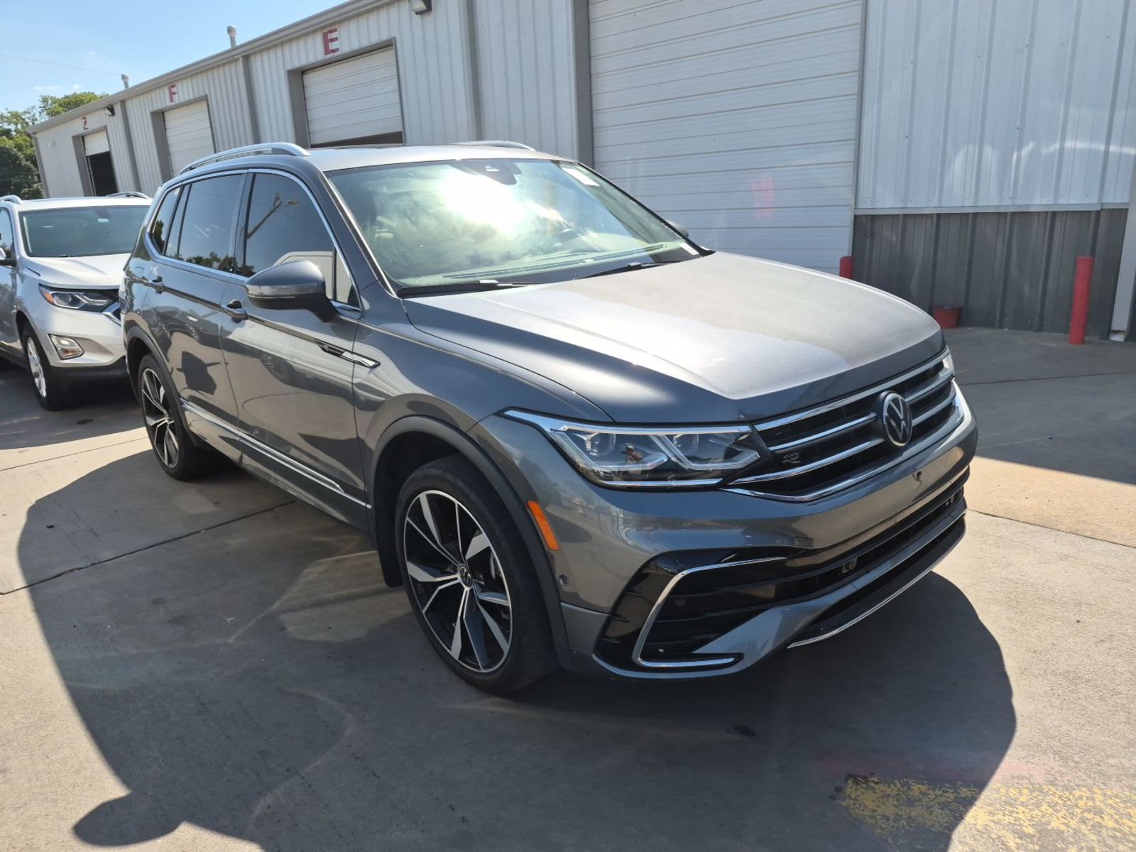 2024 Volkswagen Tiguan  SEL R-Line AWD