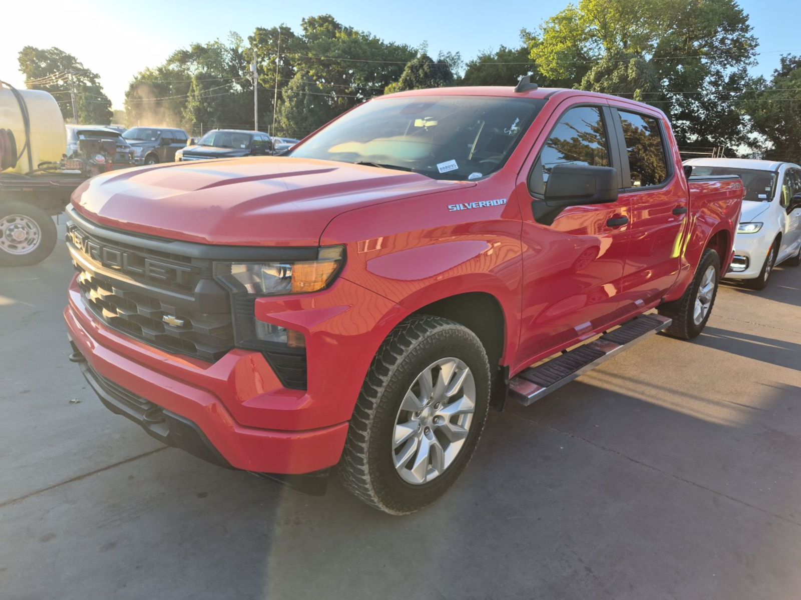 2022 Chevrolet Silverado 1500  Custom AWD