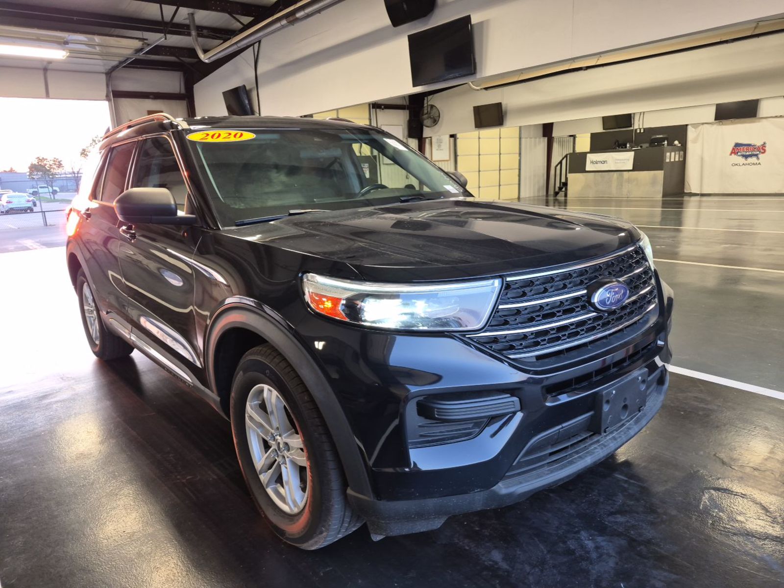 2020 Ford Explorer  XLT AWD