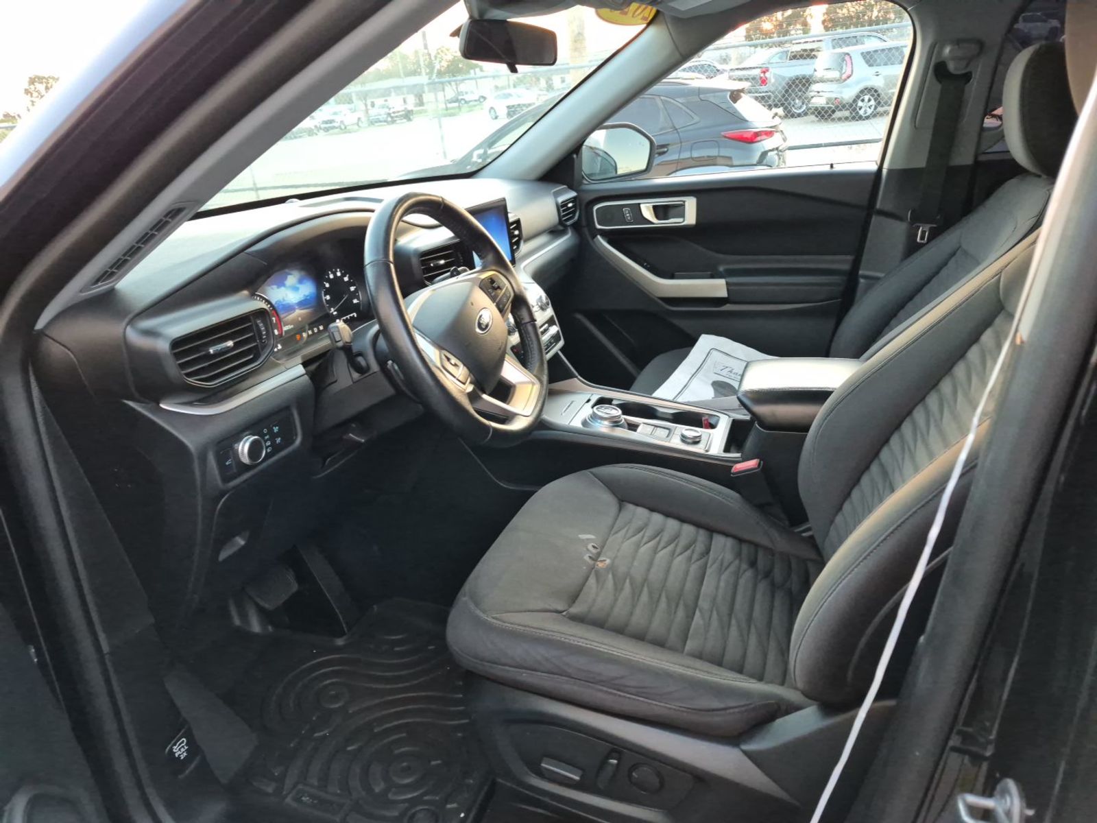2020 Ford Explorer  XLT AWD