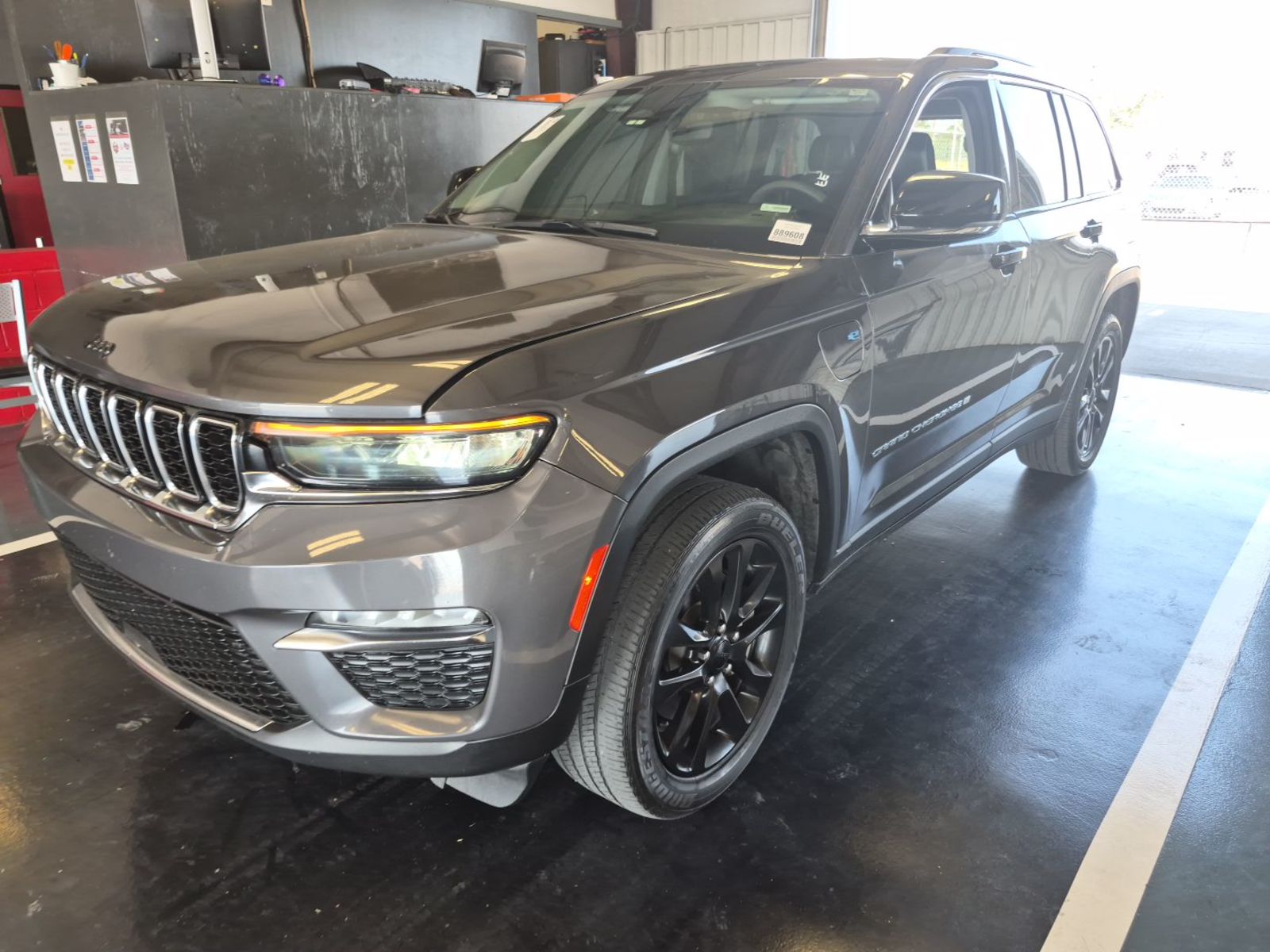 2024 Jeep Grand Cherokee   AWD
