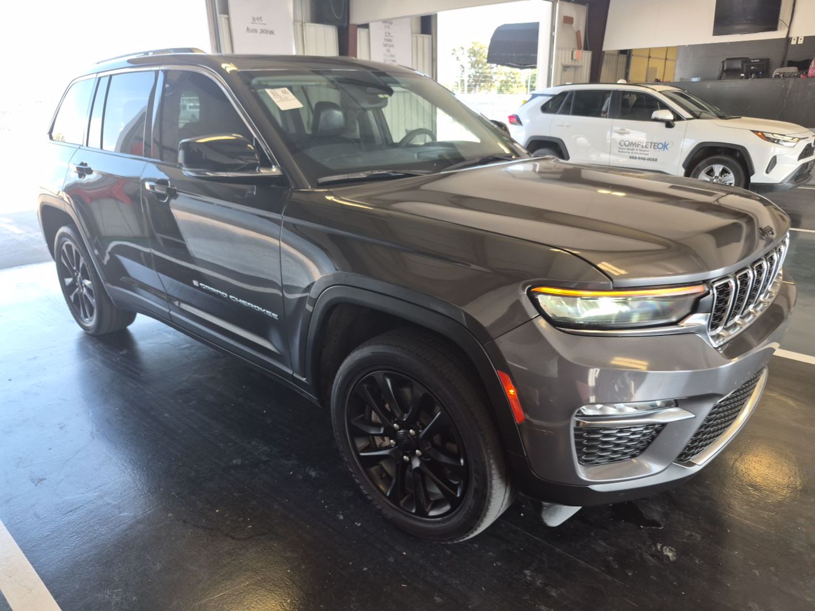 2024 Jeep Grand Cherokee   AWD