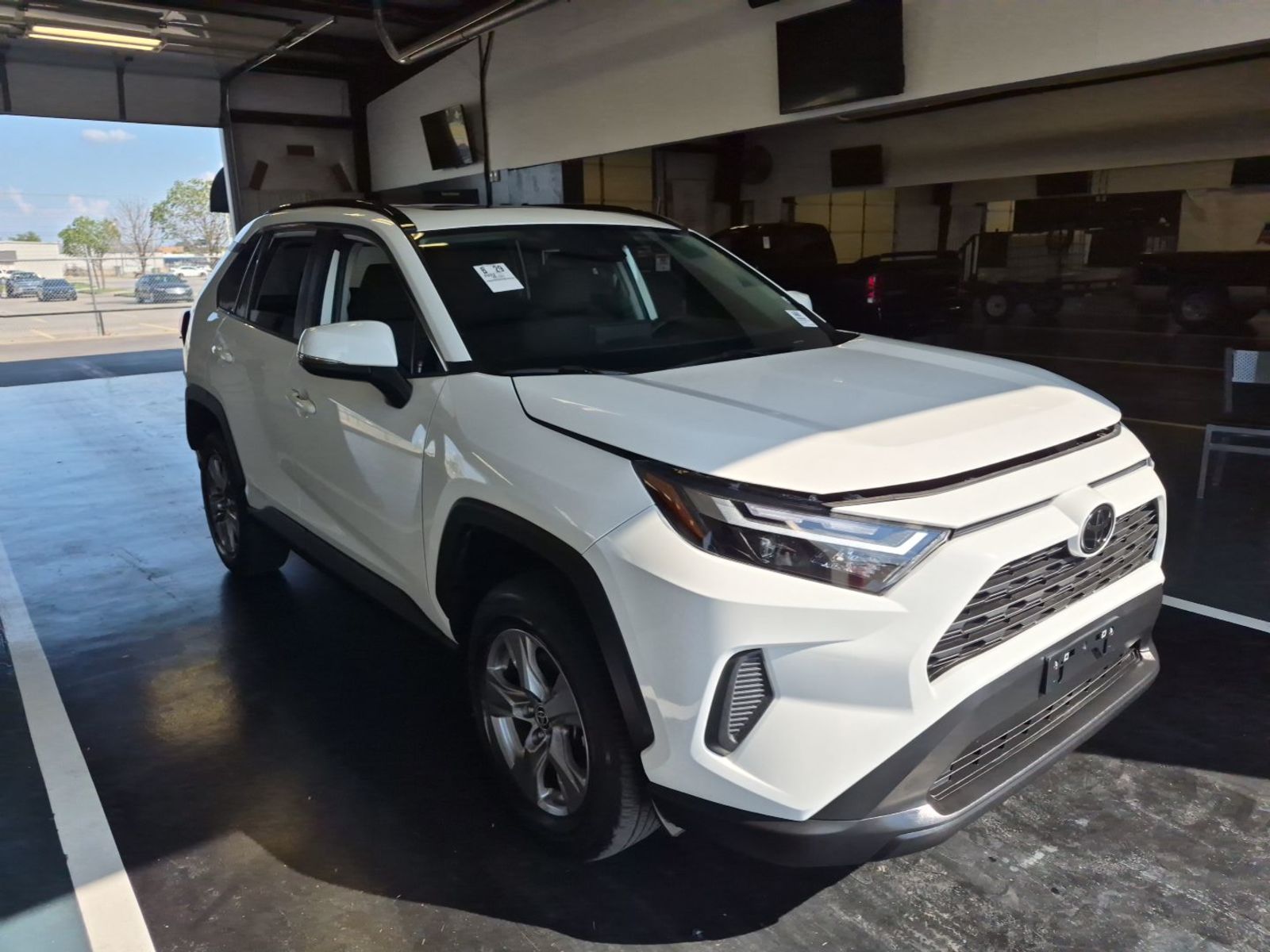 2022 Toyota RAV4  XLE FWD