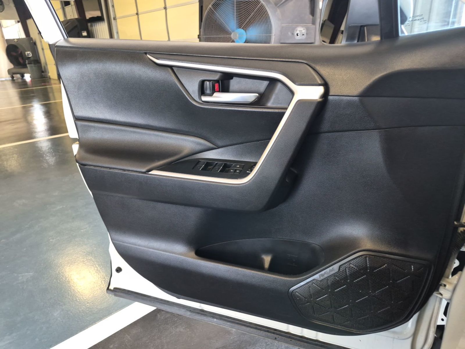 2022 Toyota RAV4  XLE FWD