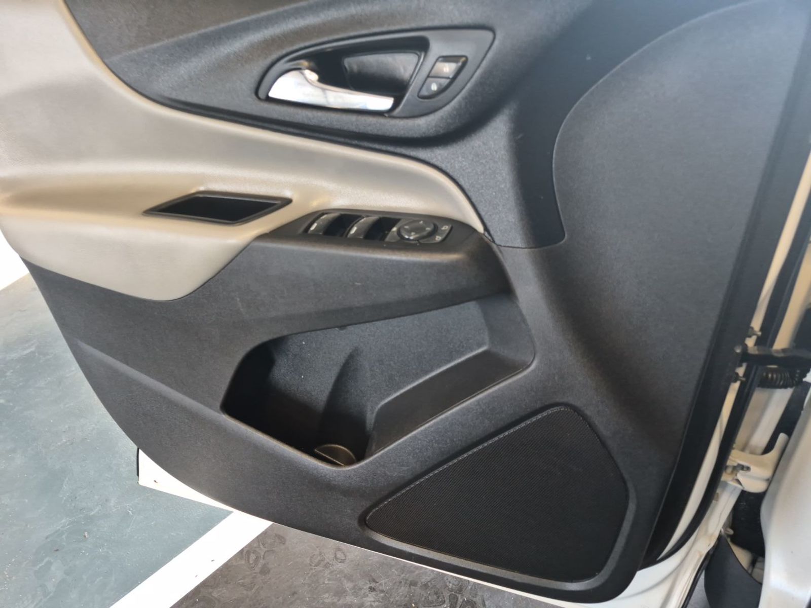 2020 Chevrolet Equinox  LS AWD
