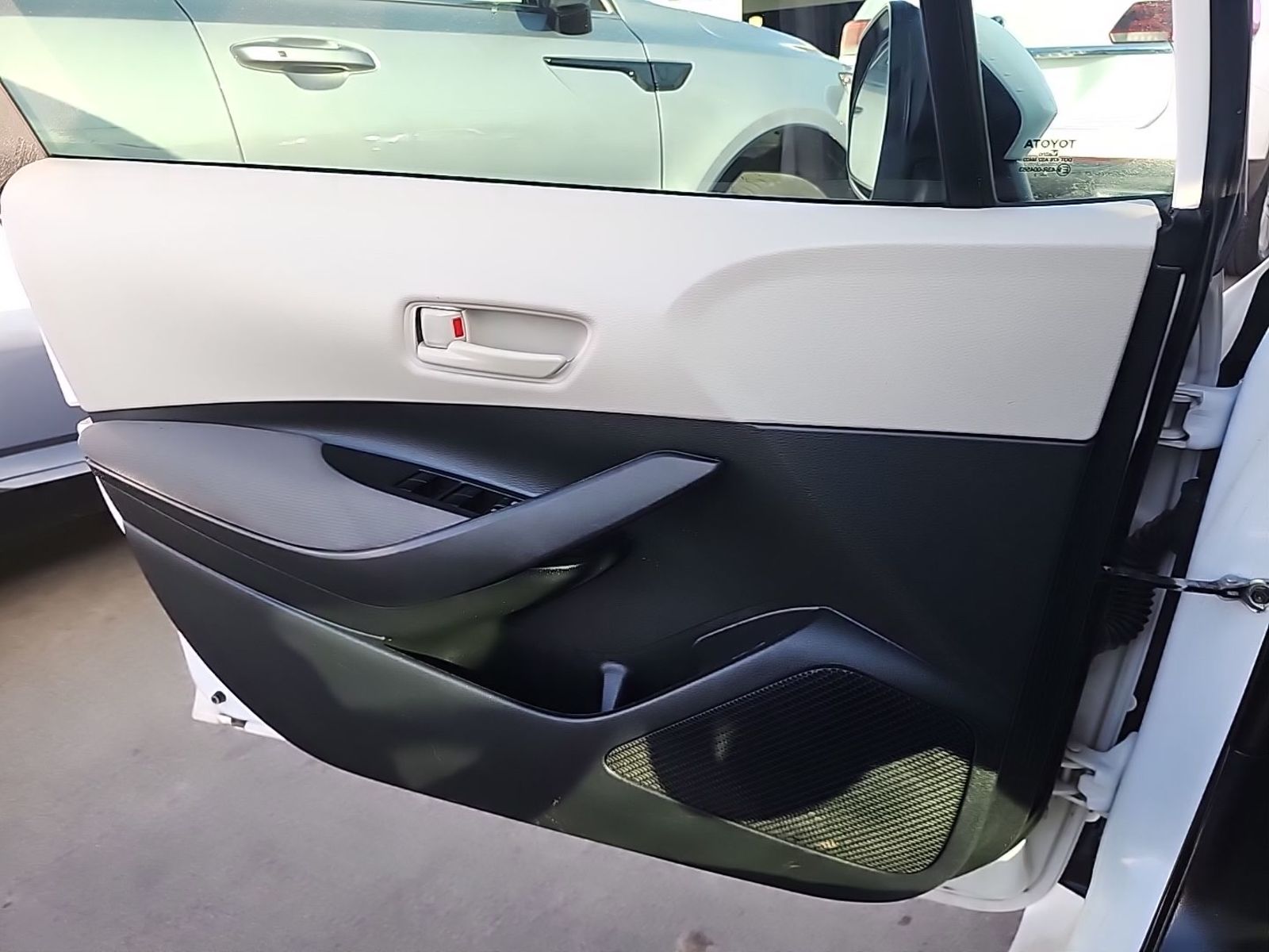 2022 Toyota Corolla  LE FWD