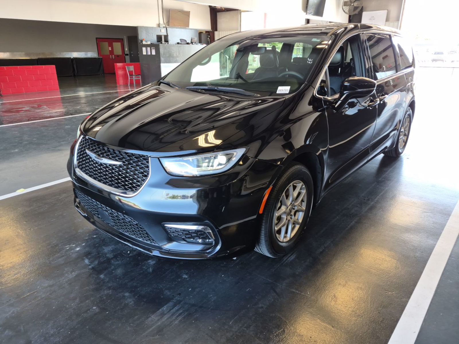 2025 Chrysler Pacifica  Select FWD