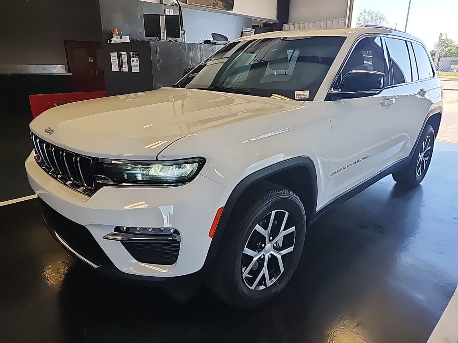 2024 Jeep Grand Cherokee  Limited AWD