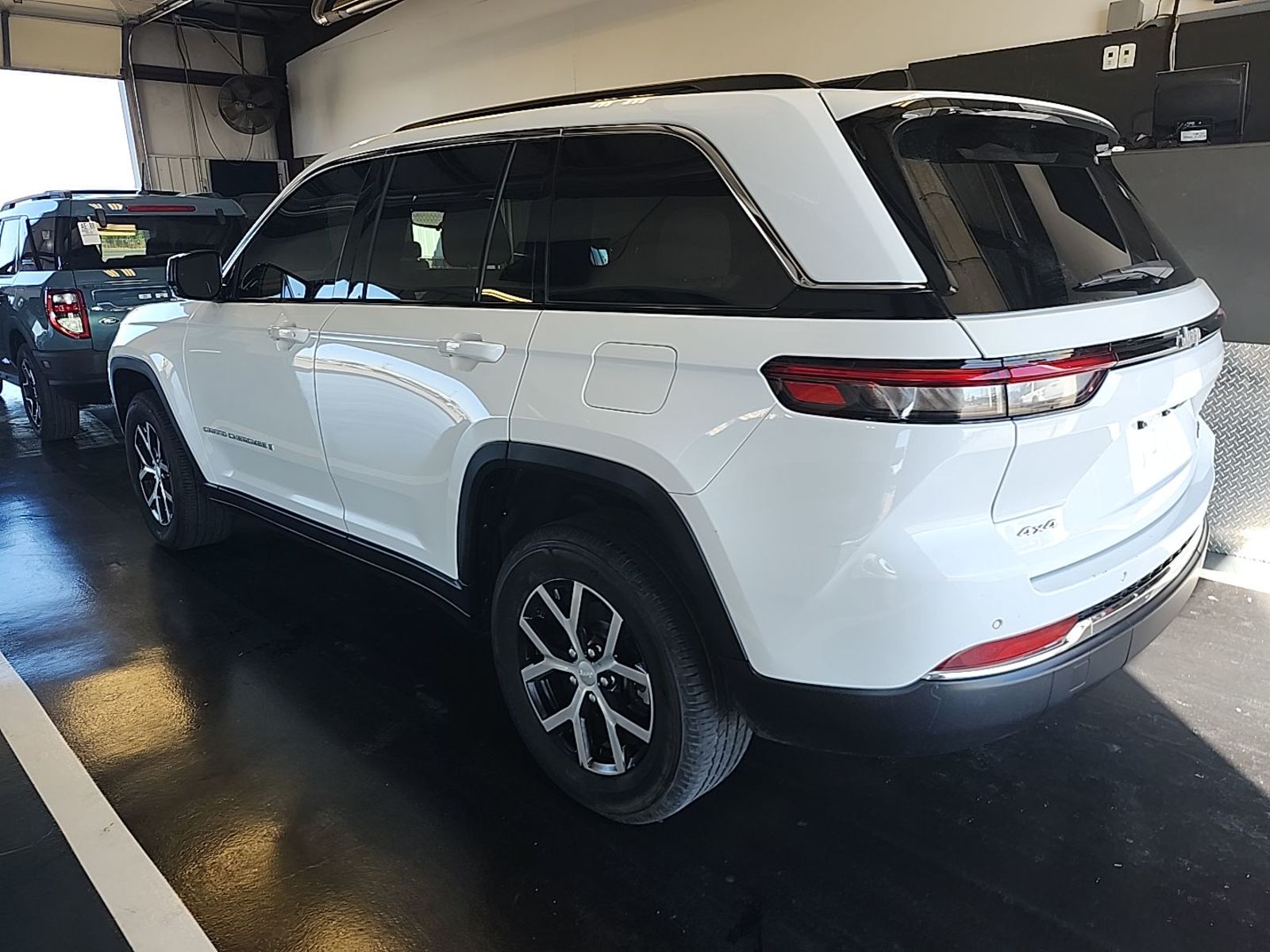 2024 Jeep Grand Cherokee  Limited AWD