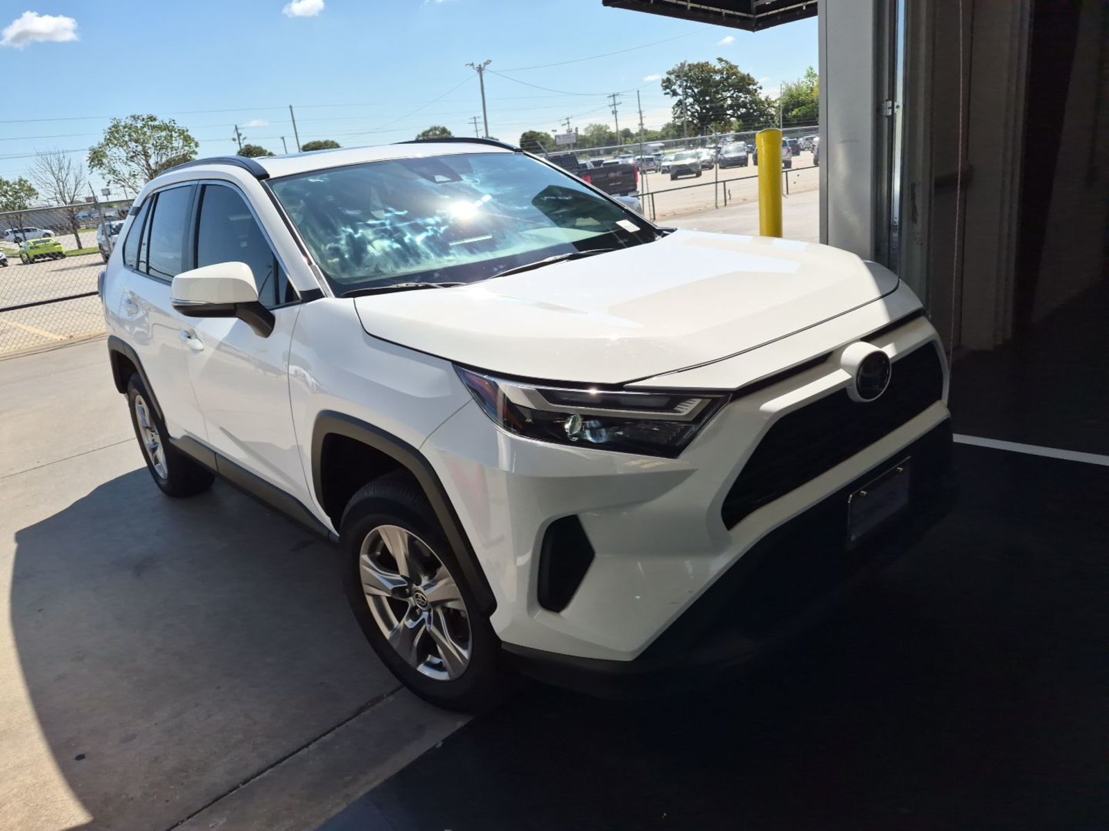 2023 Toyota RAV4  XLE FWD