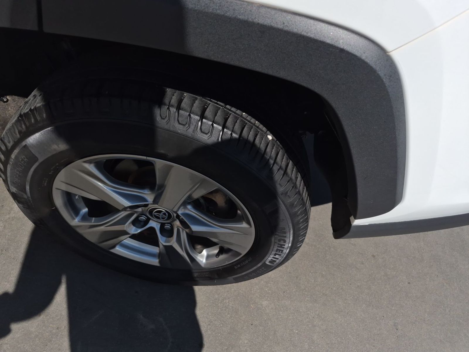 2023 Toyota RAV4  XLE FWD