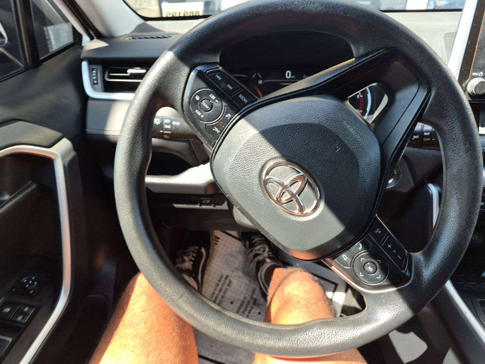 2023 Toyota RAV4  XLE FWD