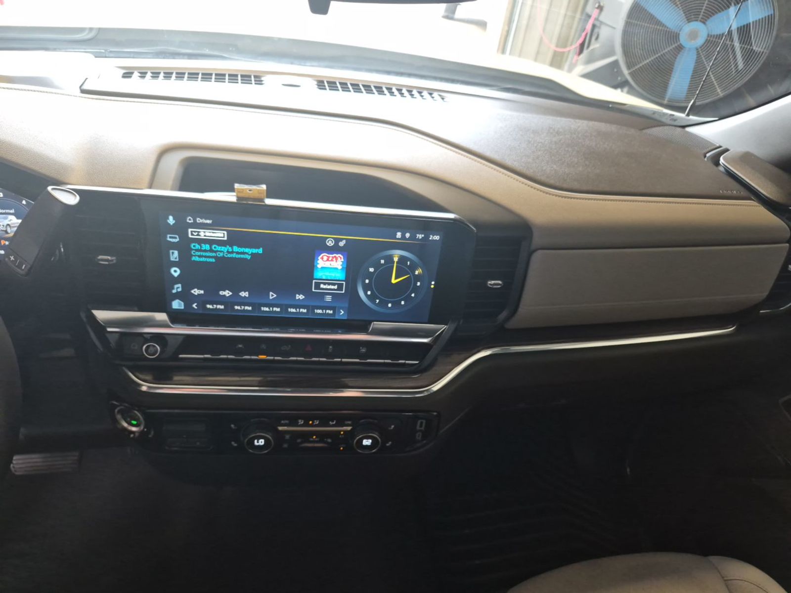 2025 Chevrolet Silverado 1500  LT AWD