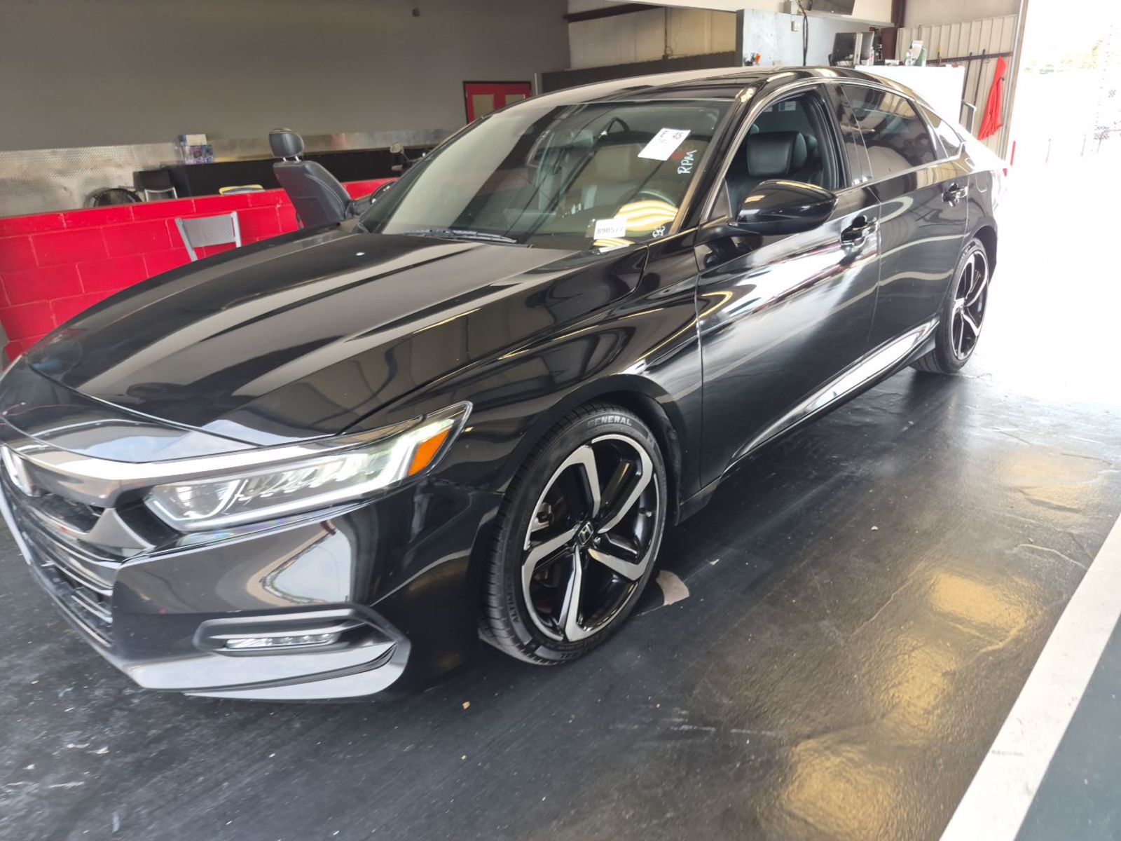2019 Honda Accord Sedan   FWD