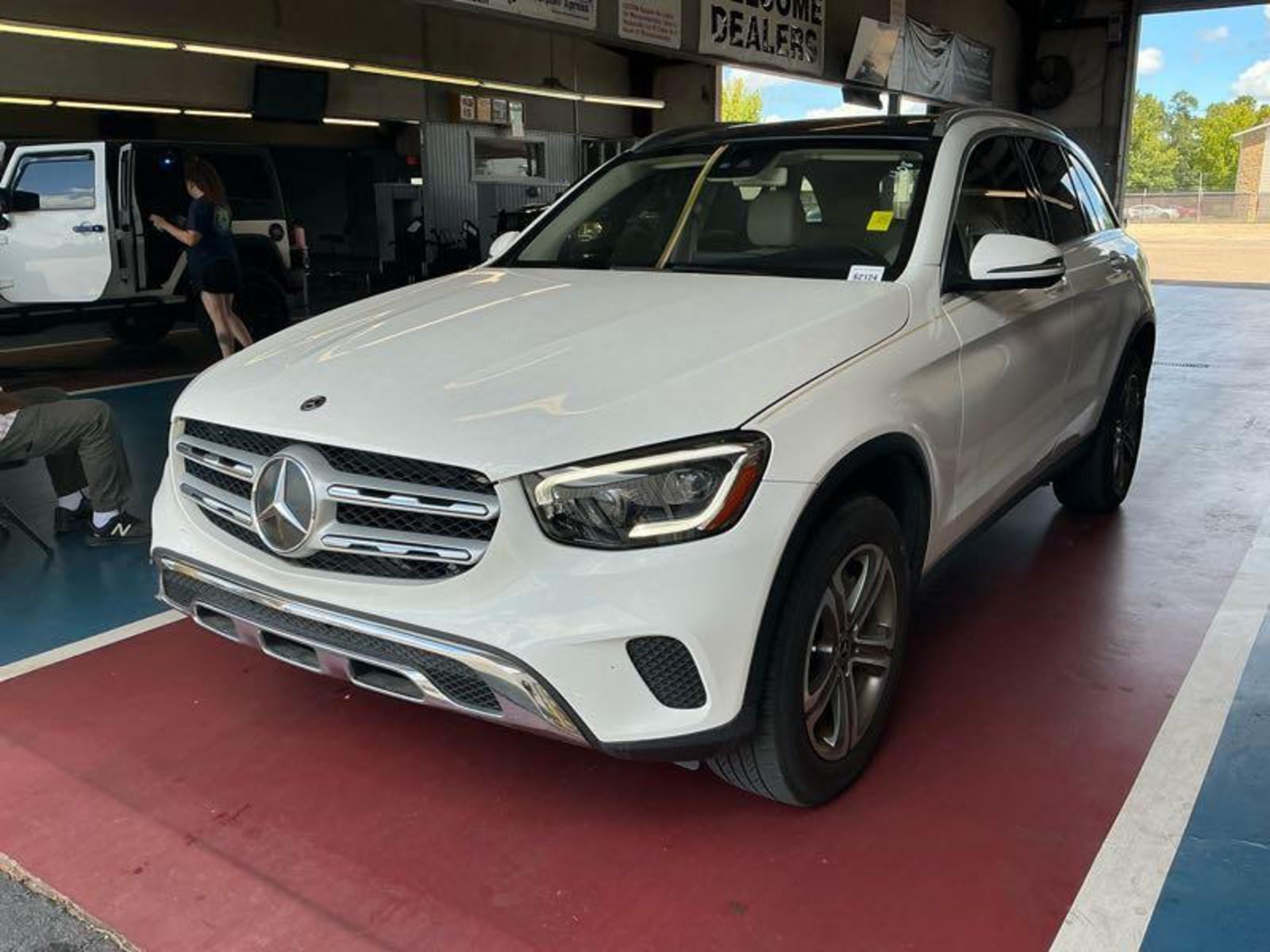 2020 Mercedes-Benz GLC  GLC300 RWD