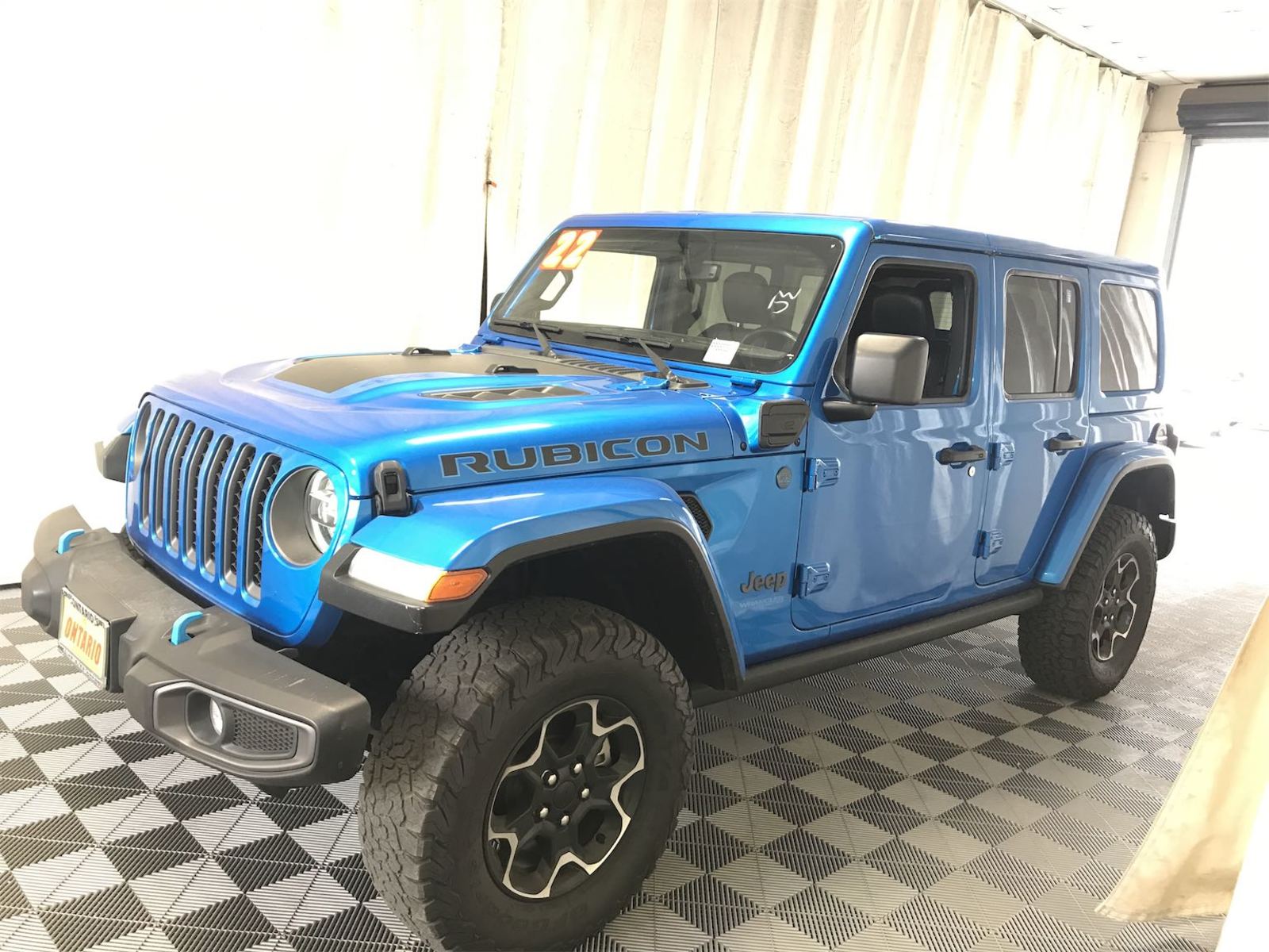 2022 Jeep Wrangler   AWD