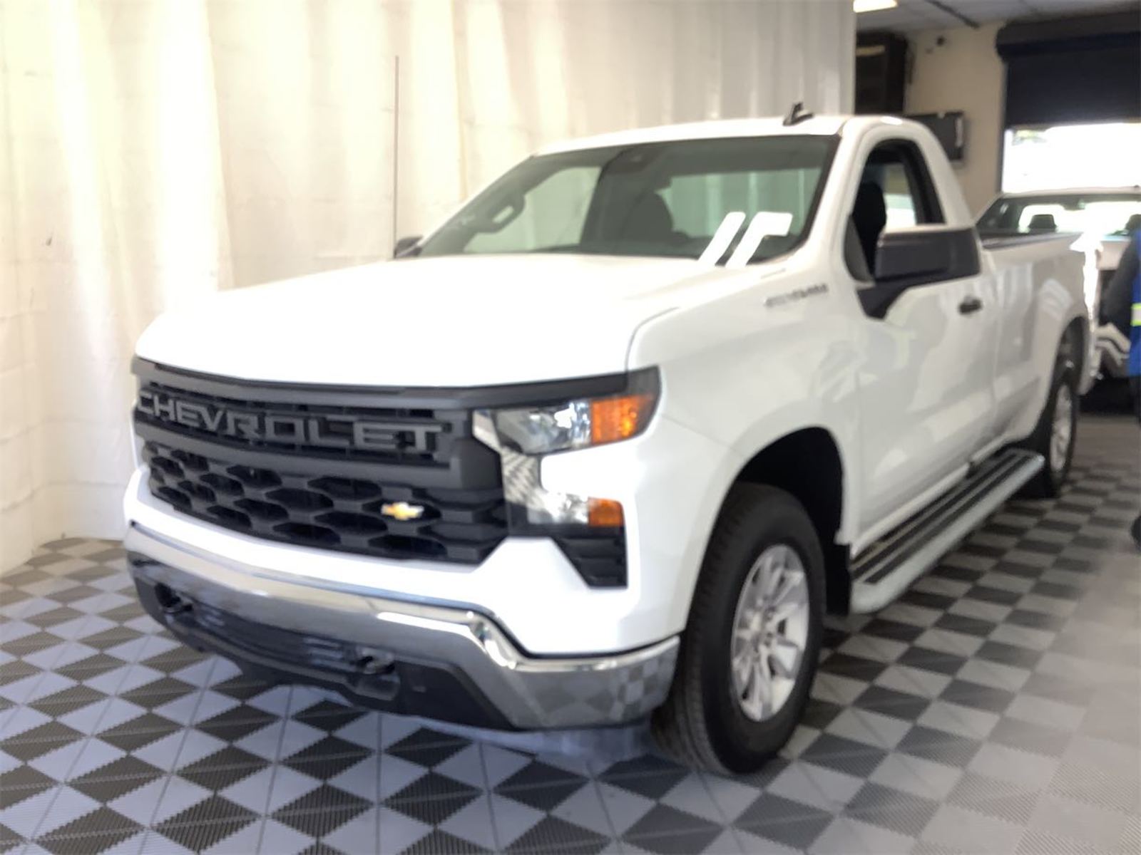 2025 Chevrolet Silverado 1500   RWD