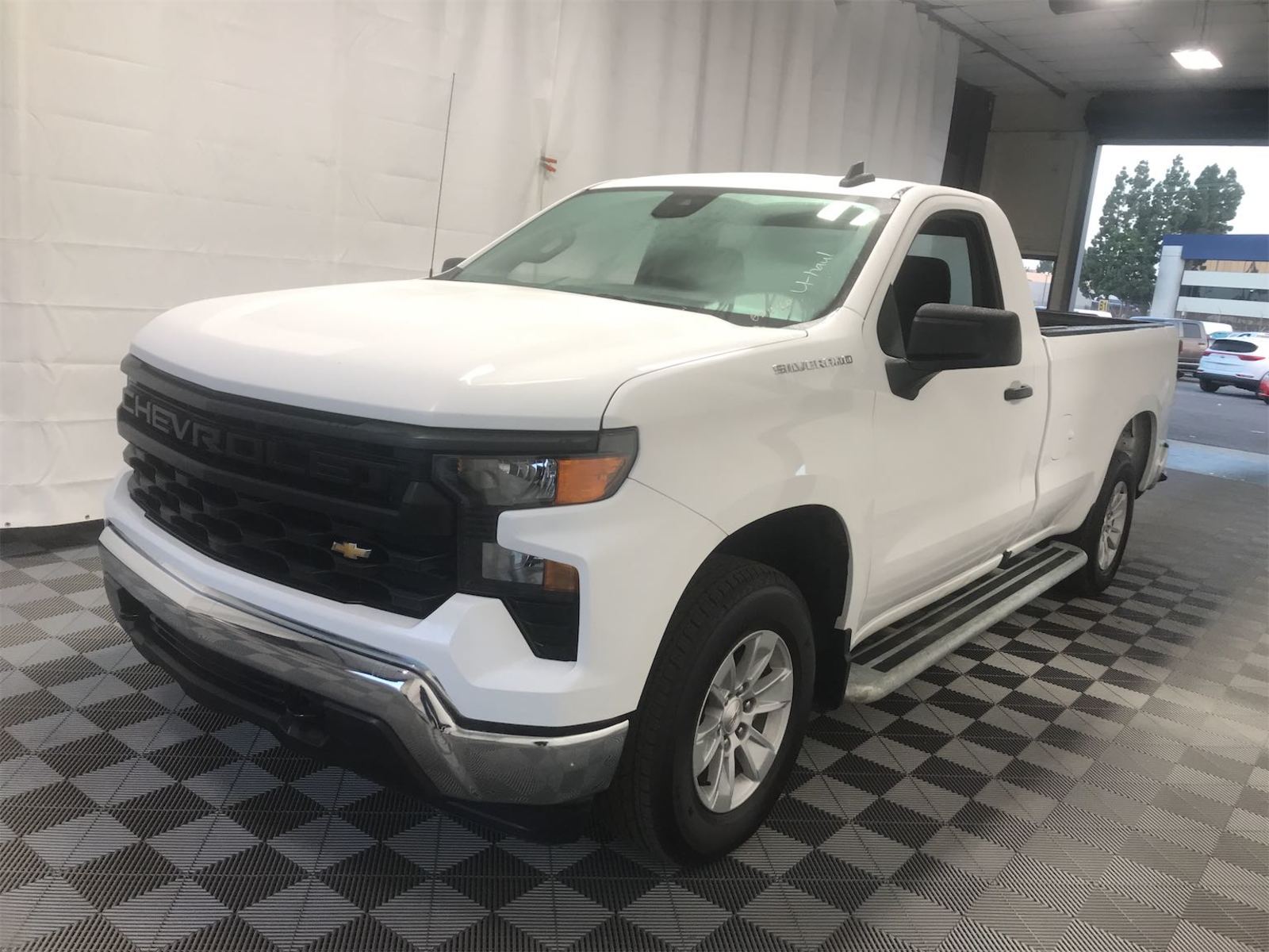 2025 Chevrolet Silverado 1500   RWD