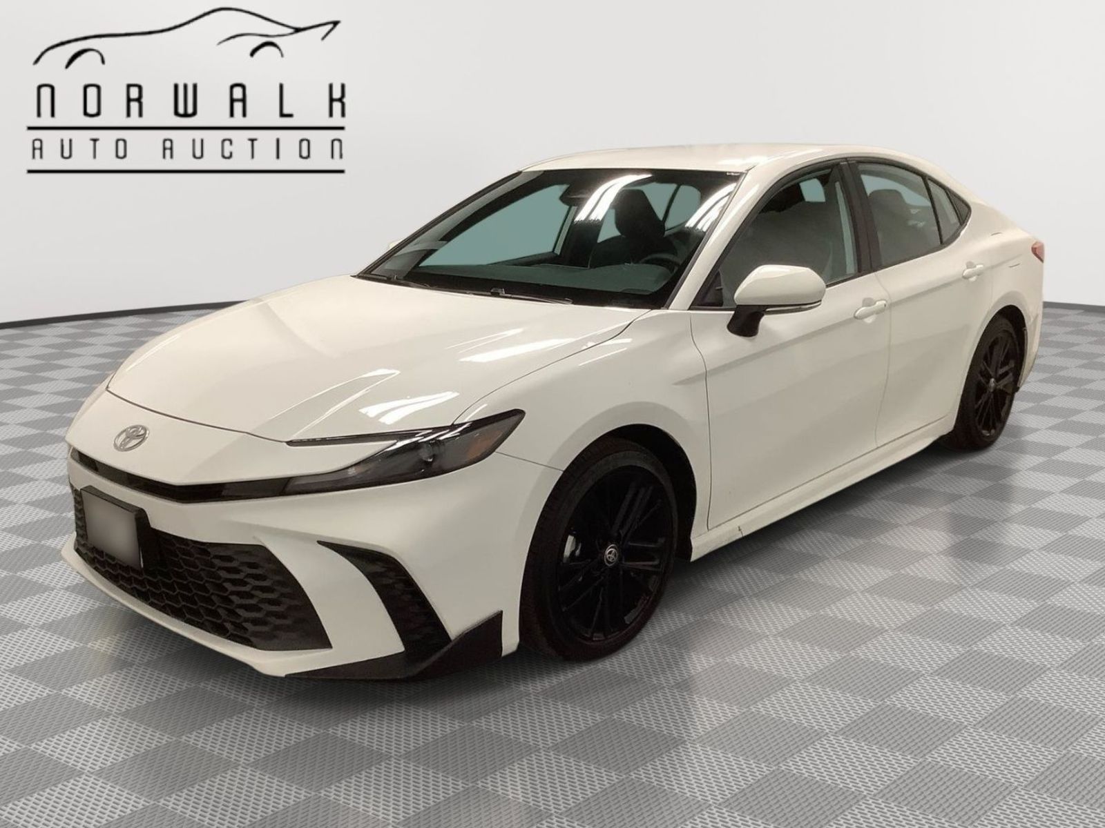 2025 Toyota Camry   FWD