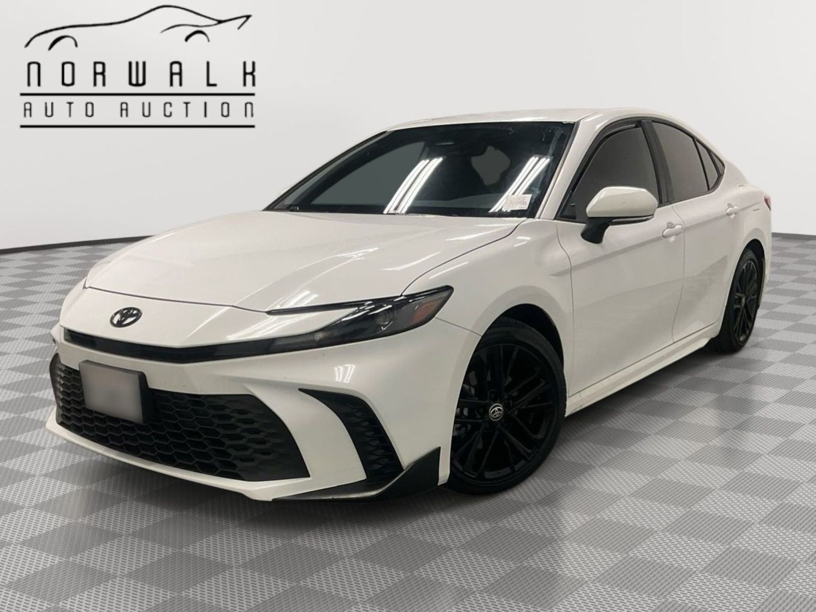 2025 Toyota Camry   FWD