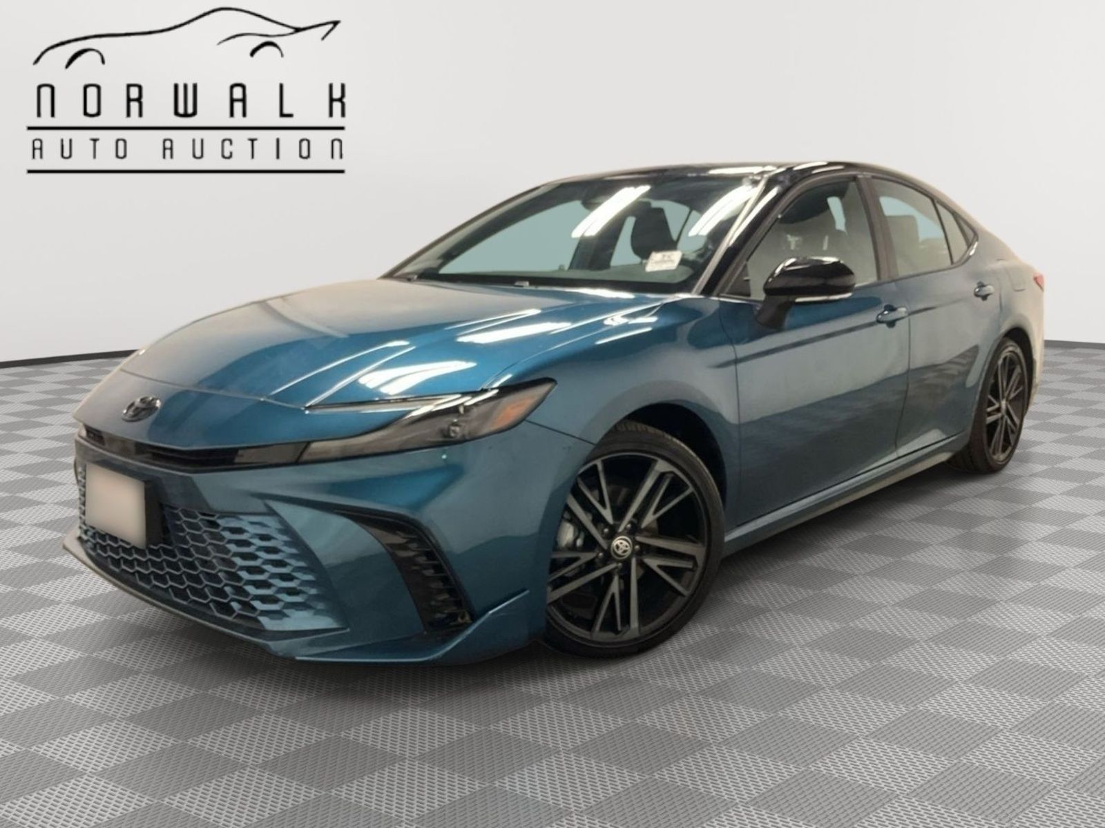2025 Toyota Camry   FWD