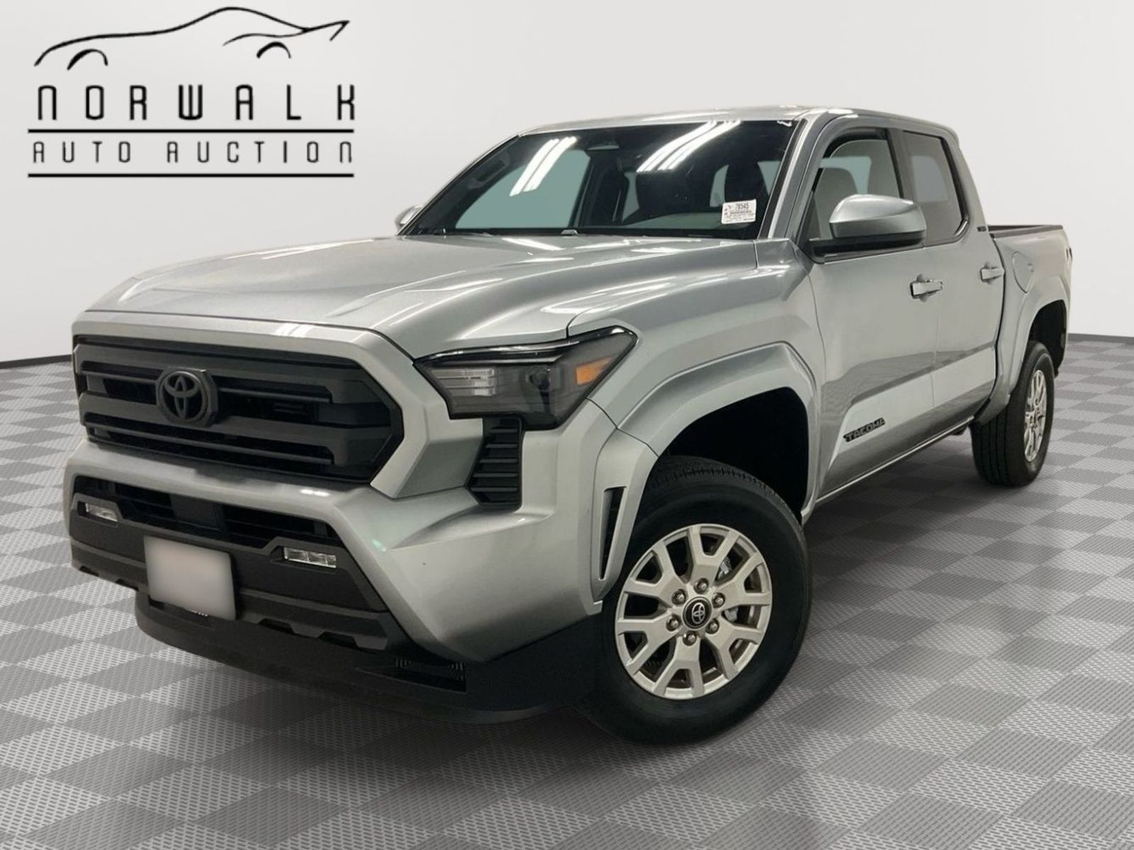 2025 Toyota Tacoma  SR5 AWD