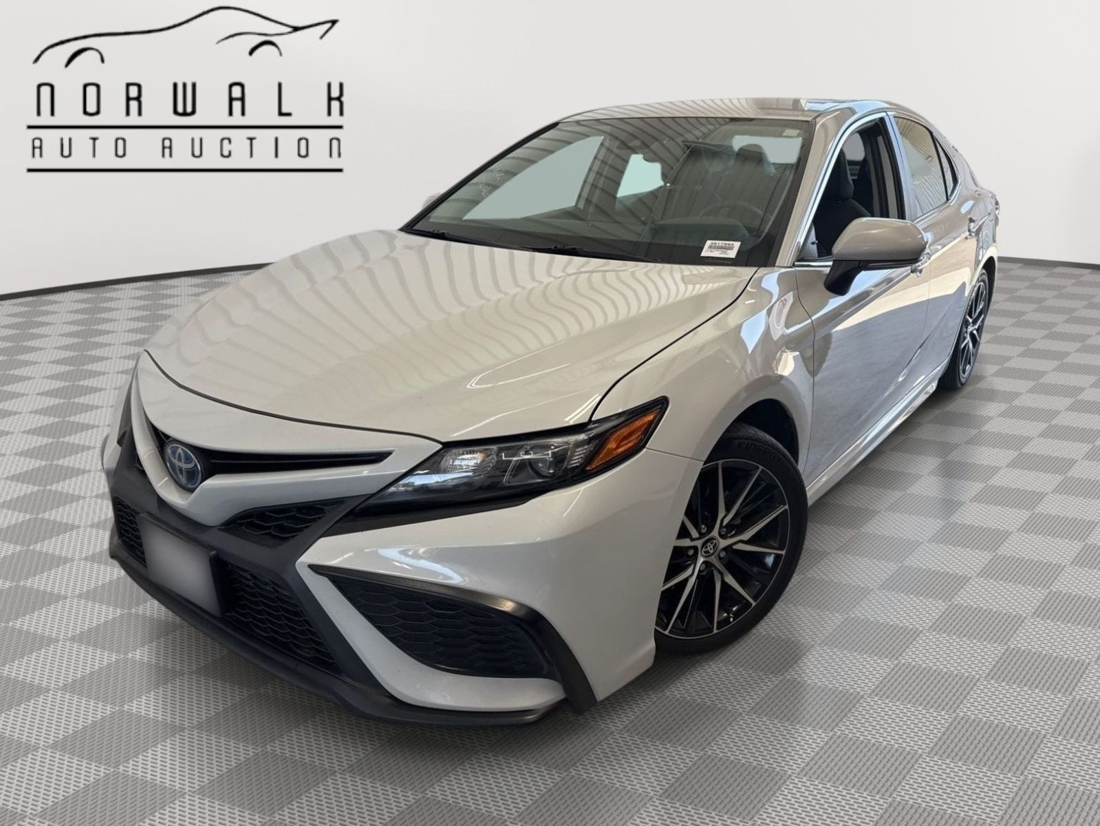 2024 Toyota Camry   FWD