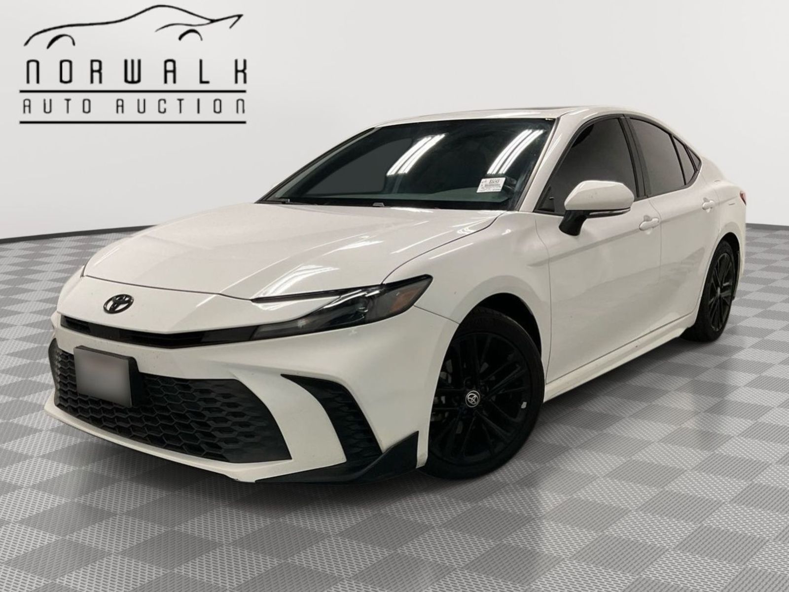 2025 Toyota Camry   FWD