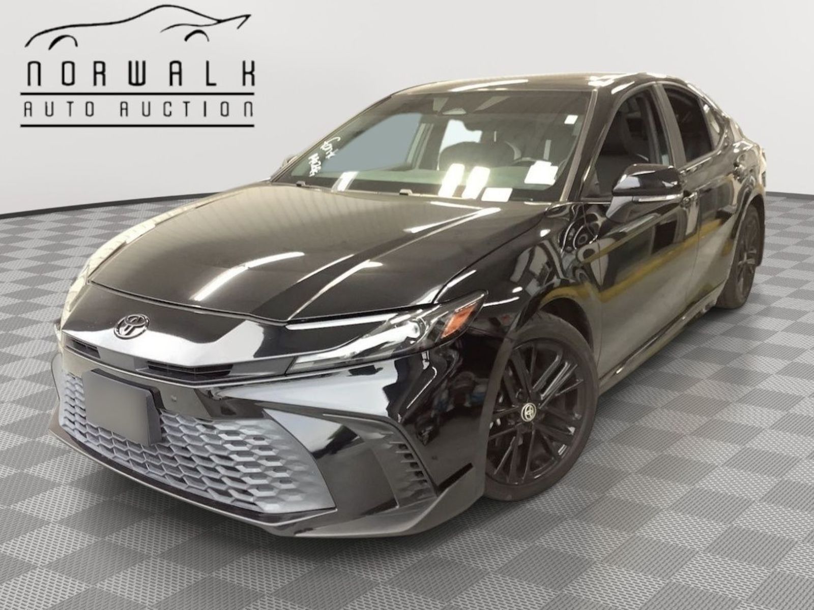 2025 Toyota Camry   FWD