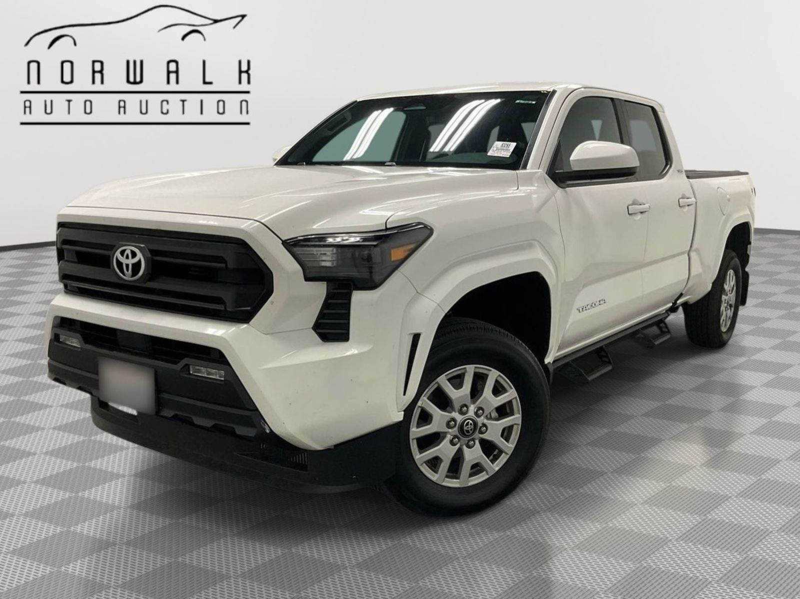 2025 Toyota Tacoma  SR5 AWD