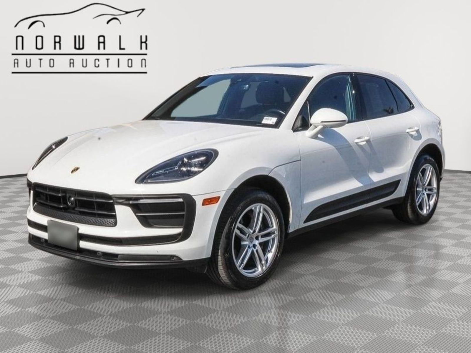 2024 Porsche macan  Base AWD