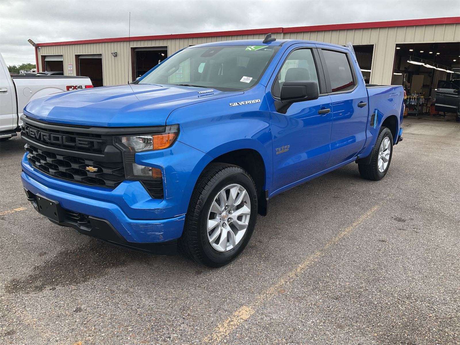 2025 Chevrolet Silverado 1500  Custom RWD
