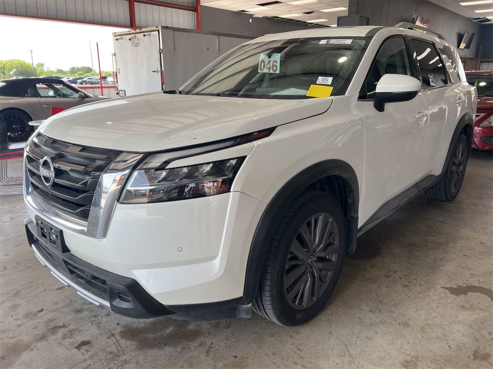 2023 Nissan Pathfinder SL FWD