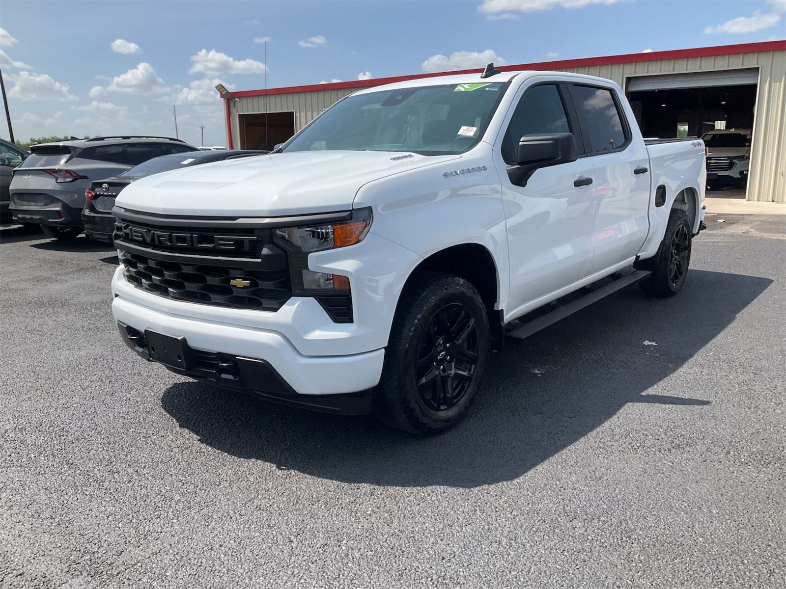 2025 Chevrolet Silverado 1500  Custom AWD