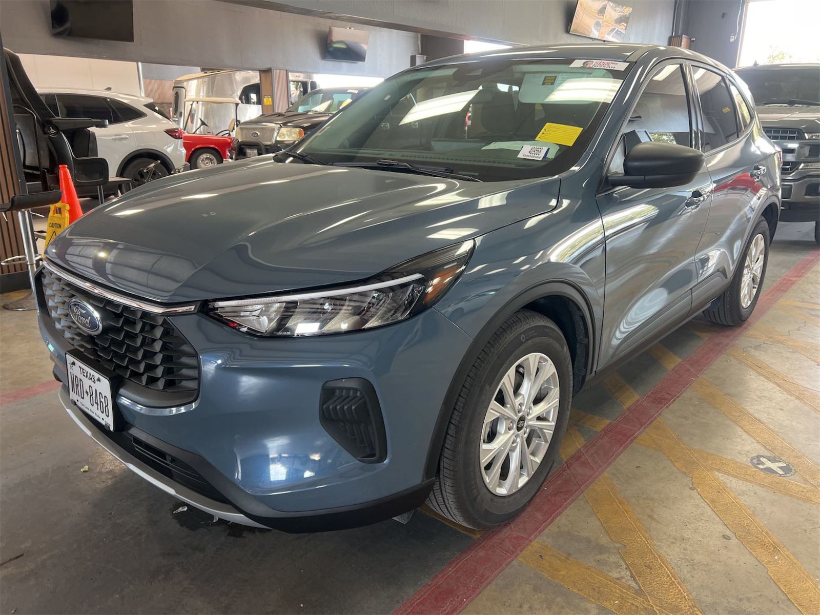 2025 Ford Escape   FWD