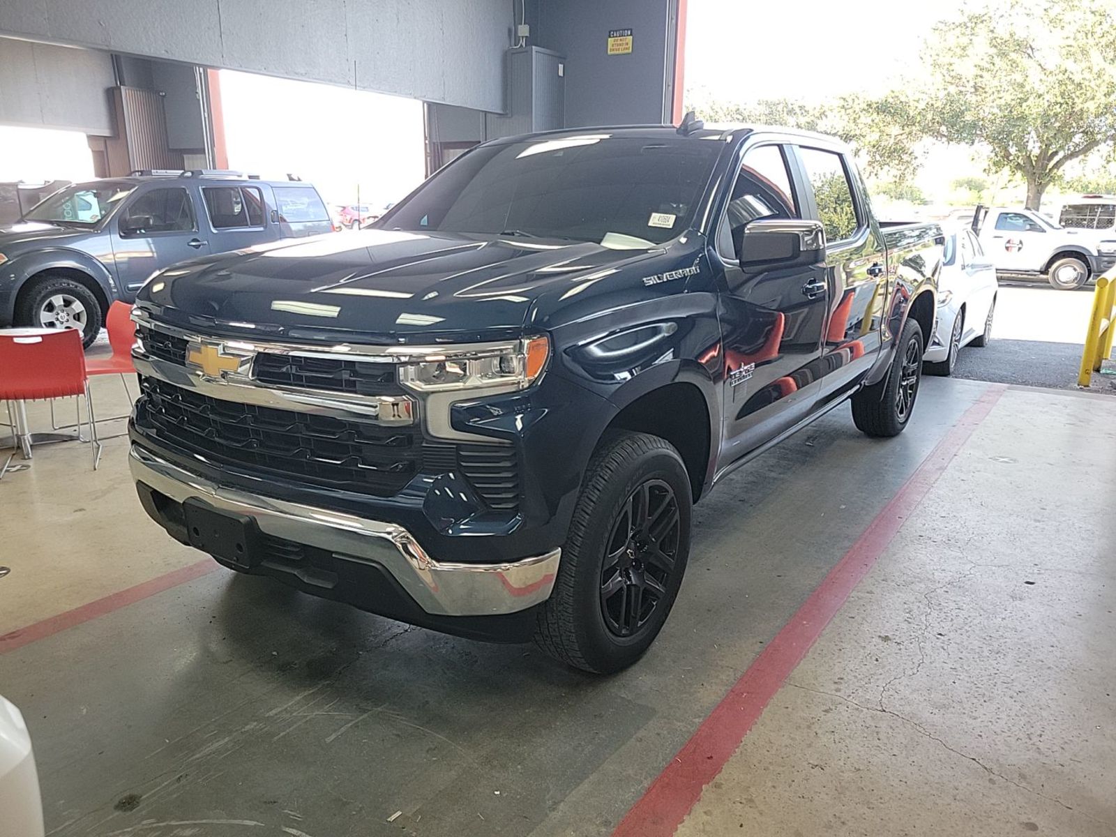 2022 Chevrolet Silverado 1500  LT RWD